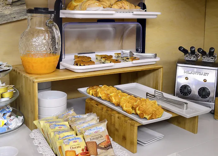 Queen Bed & Breakfast