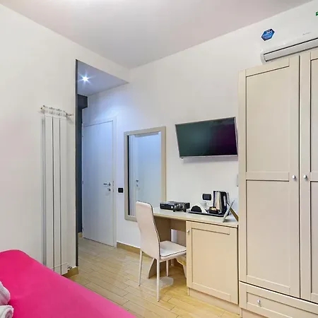 Queen Bed & Breakfast Sorrento