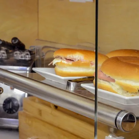 Queen Bed & Breakfast Sorrento