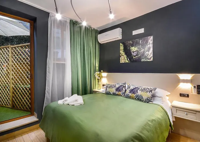 Bed & Breakfast Queen 4*