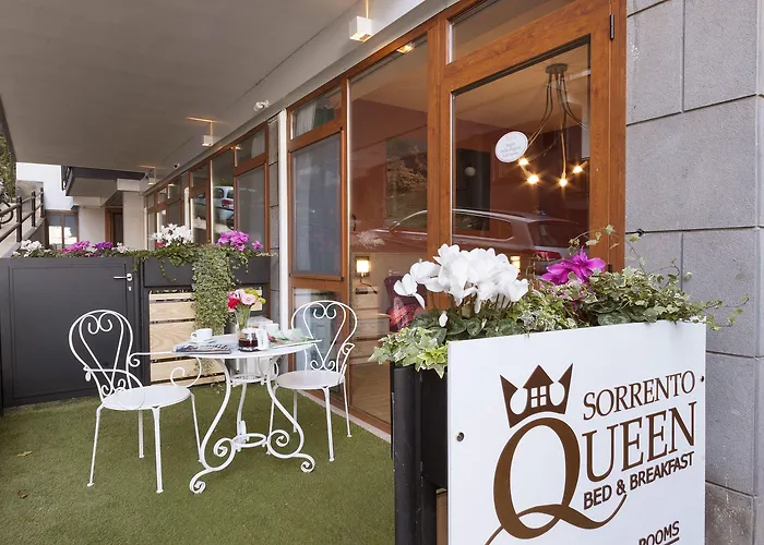 Queen 4*